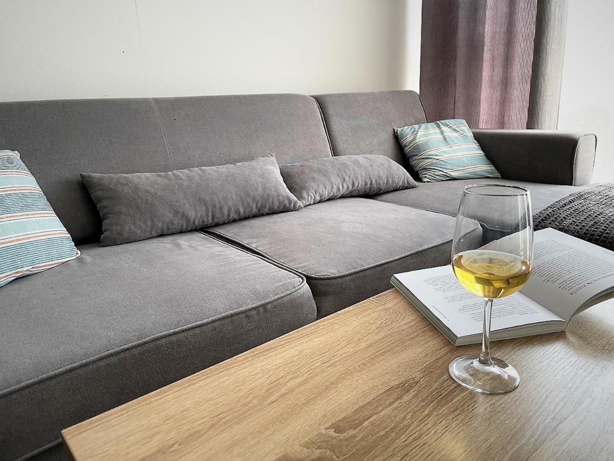 Giovanna Apartment With Terrace And Free Parking プーラ エクステリア 写真